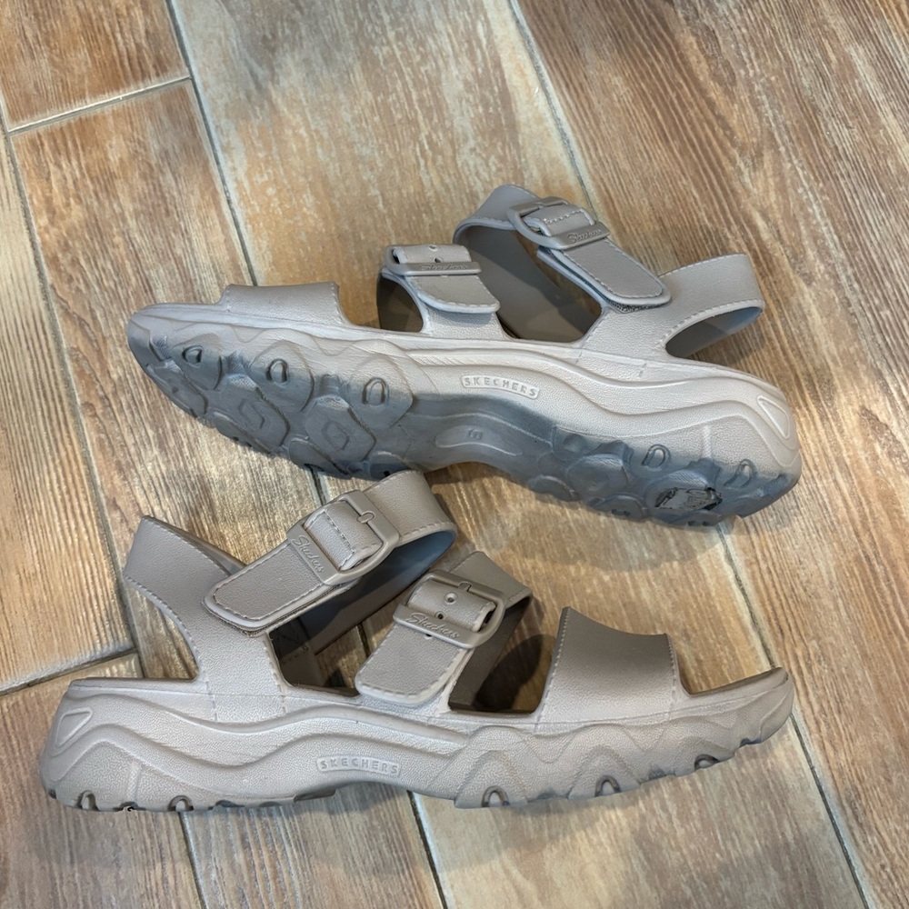 Sketchers D’Lites 2.0 Beach Sandals LUXEFOAM - Picture 4 of 5